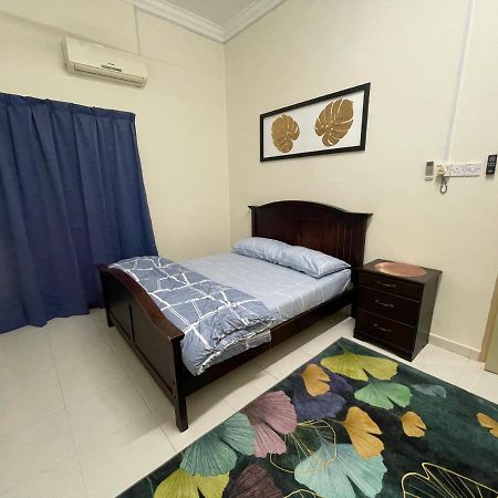 No 61 Nazirin Homestay Tmn Indah Raya 2 Manjung Лумут Екстер'єр фото