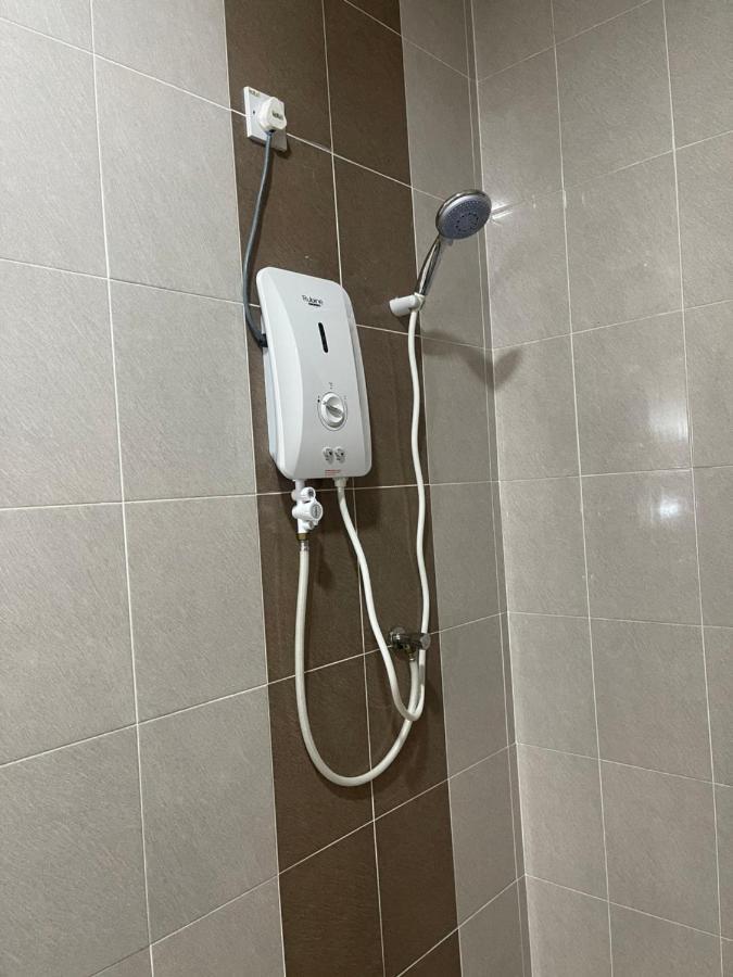 No 61 Nazirin Homestay Tmn Indah Raya 2 Manjung Лумут Екстер'єр фото