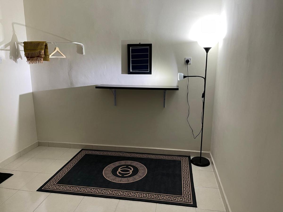No 61 Nazirin Homestay Tmn Indah Raya 2 Manjung Лумут Екстер'єр фото